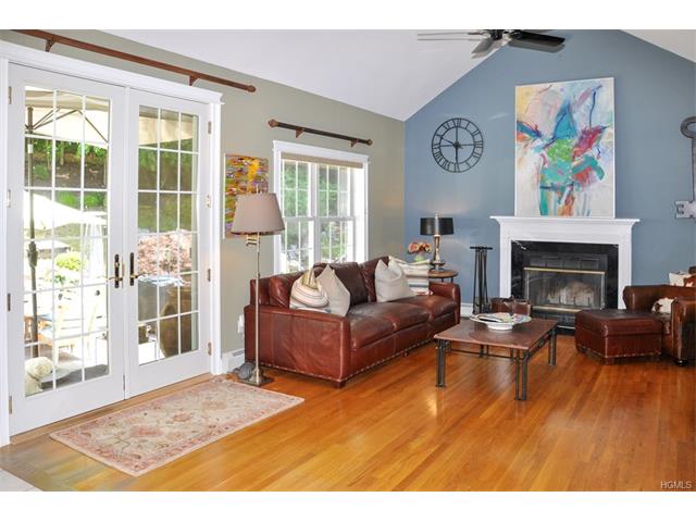 8 Cameo Ct