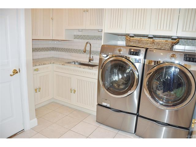 8 Cameo Ct
