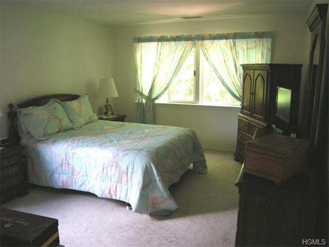 For Sale: 6 Boulder Ln Goldens Bridge, NY 10526