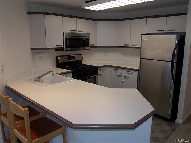 For Sale: 50 E Hartsdale Ave #3N Hartsdale, NY 10530