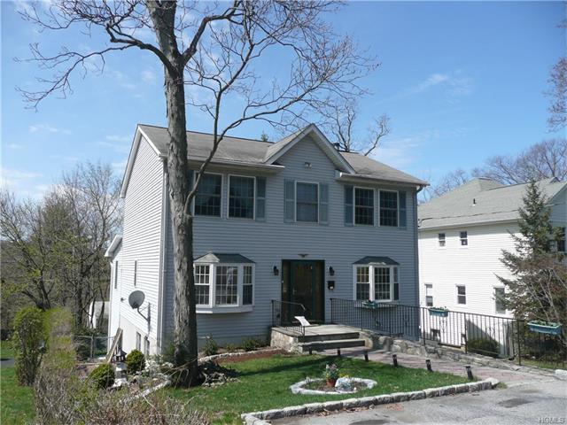 884 Warren Ave