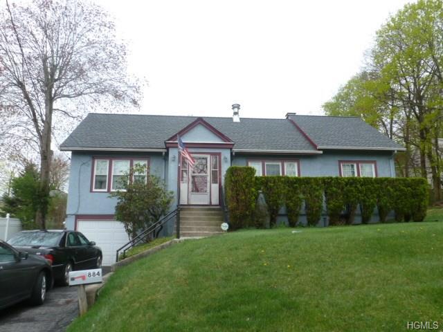 884 Warren Ave