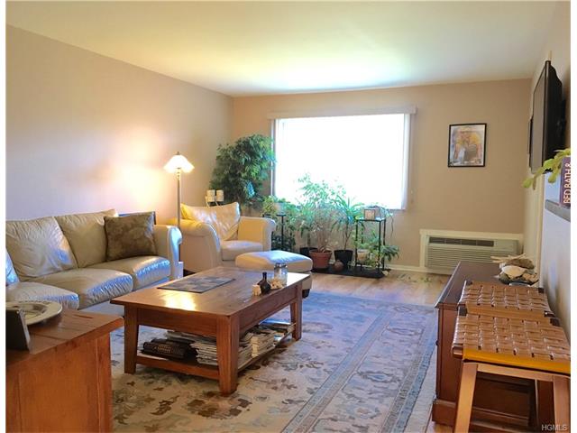 26 Kenneth Stuart Pl #B