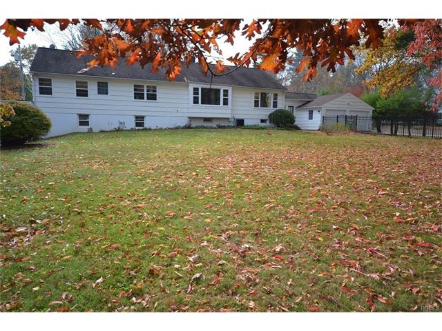 6 Noyes Rd