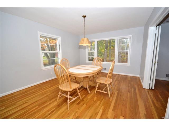 6 Noyes Rd