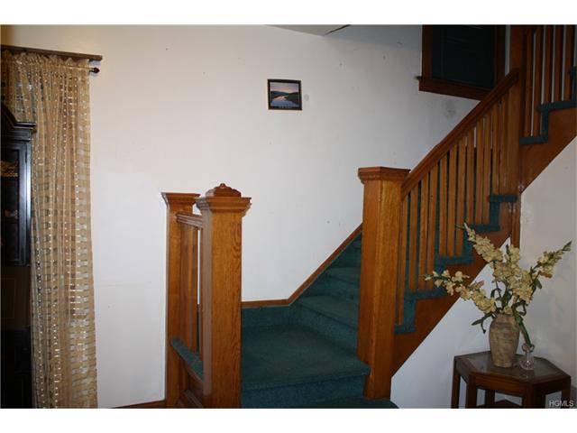 96 Hillside Ave
