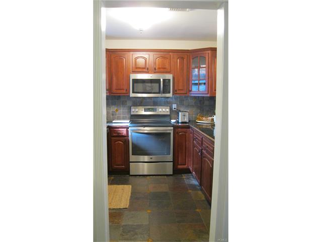 8 Brooke Club Dr #4