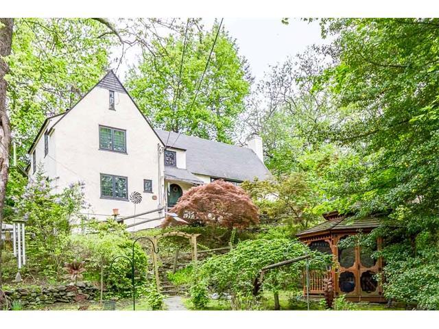 22 Bridle Path