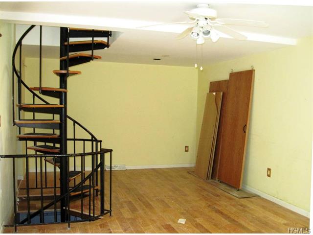 For Sale: 9 Nicole Cir #9 Ossining, NY 10562