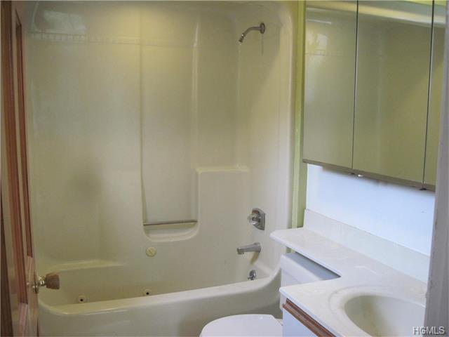 For Sale: 9 Nicole Cir #9 Ossining, NY 10562