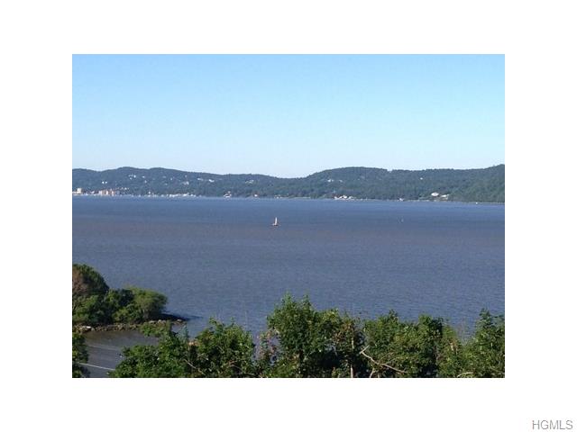 For Sale: 51 Hudson Point Ln Ossining, NY 10562