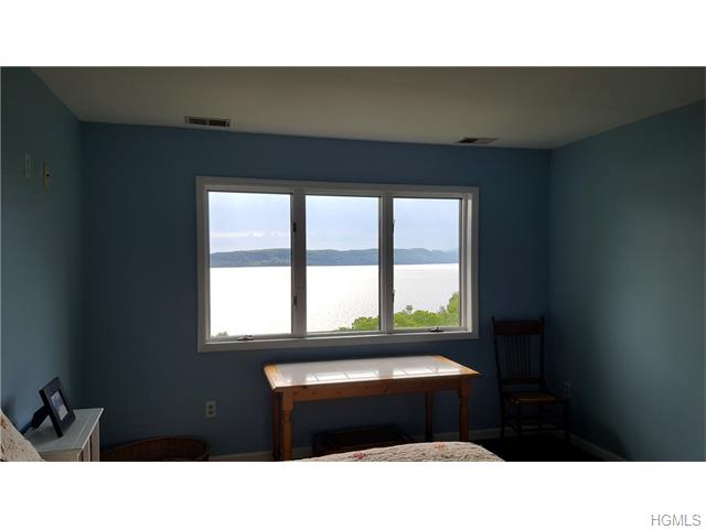 For Sale: 51 Hudson Point Ln Ossining, NY 10562