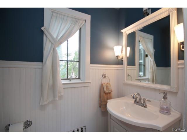 15 Seneca Rd