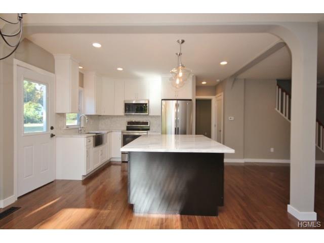 1 Ridgeview Dr