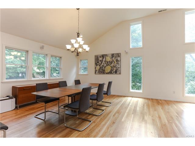 133 Cedar Ln