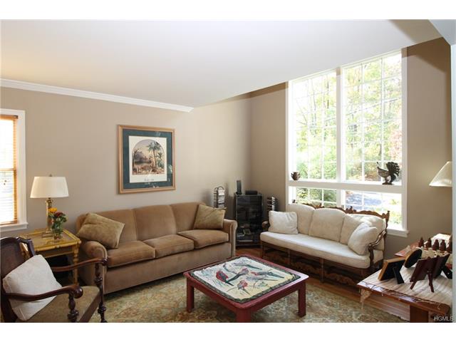 115 Sunnyside Ave