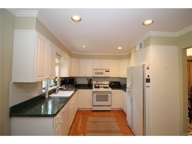 115 Sunnyside Ave