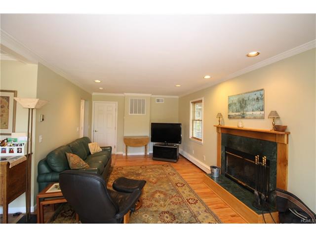 115 Sunnyside Ave