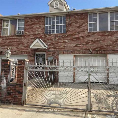 17 Washington Mews #17