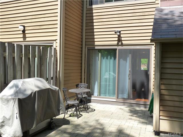 For Sale: 56 Greenway Cir Port Chester, NY 10573