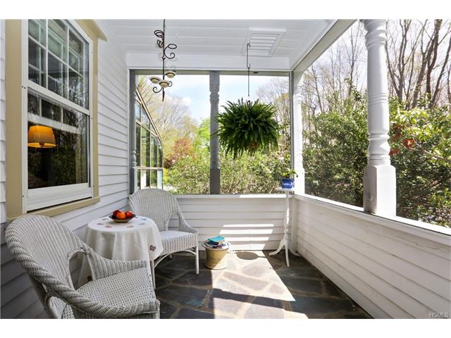 26 Lawton Ave