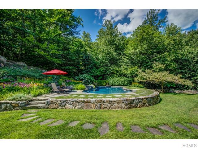 For Sale: 84 Park View Rd Pound Ridge, NY 10576