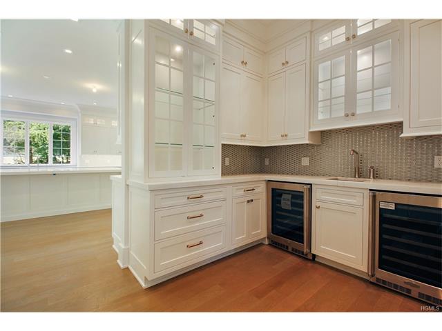 3 Beverly Rd