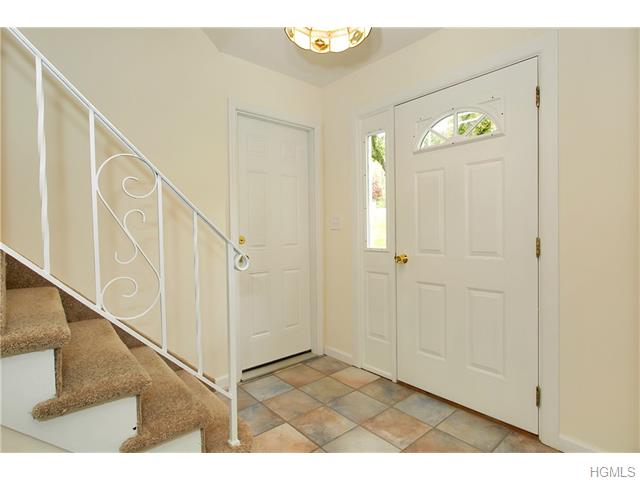 For Sale: 11 Kenneth Dr Putnam Valley, NY 10579