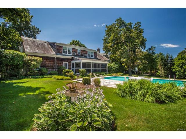 27 Island Dr