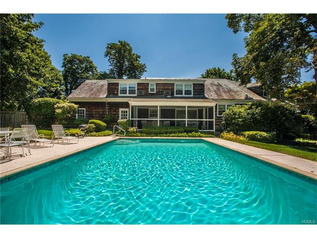 27 Island Dr