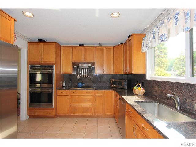 For Sale: 230 Heritage Hls #APT A Somers, NY 10589