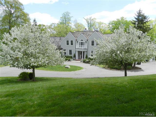 25 Waccabuc River Ln