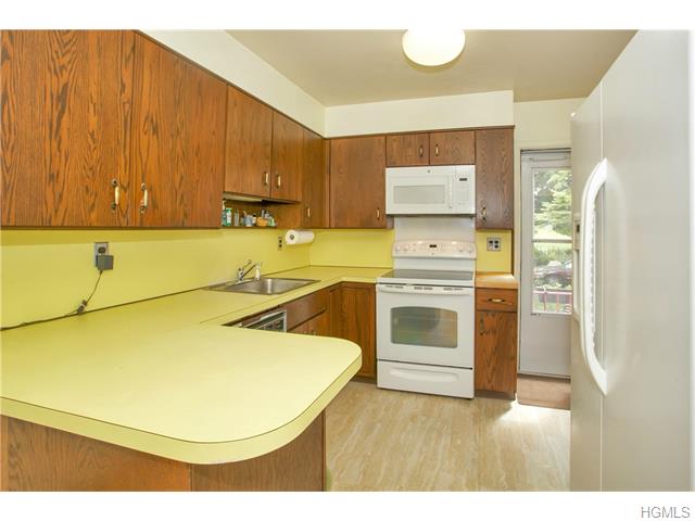 For Sale: 3 E Maple St Valhalla, NY 10595