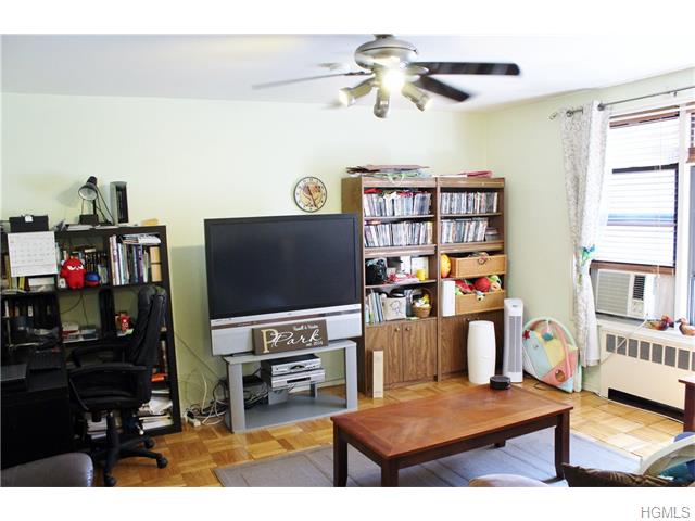 For Sale: 2 Windsor Ter #1F White Plains, NY 10601