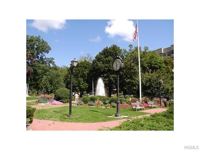 For Sale: 2 Windsor Ter #1F White Plains, NY 10601