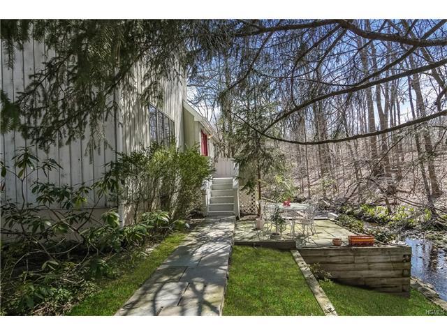 16 Sammis Ln