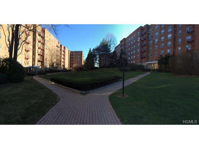 801 Bronx River Rd #2H