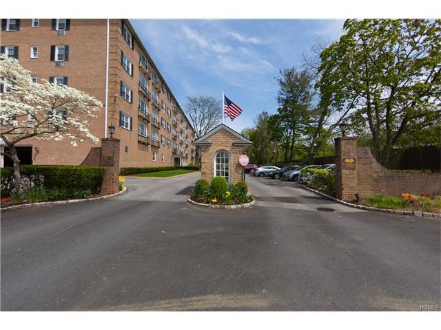 26 W Pondfield Rd #3E