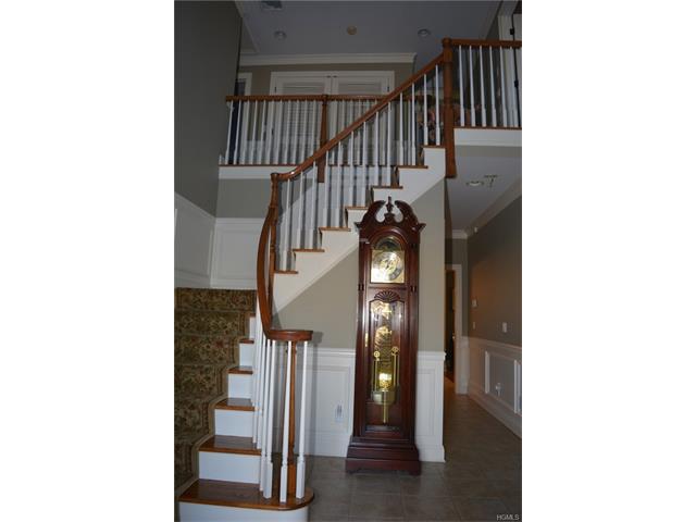 18 Everett St