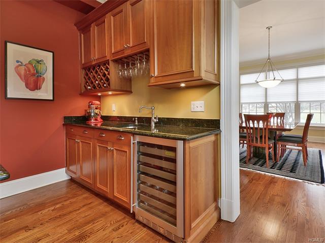 415 Pelham Manor Rd