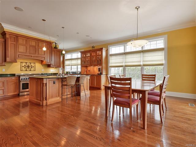 415 Pelham Manor Rd