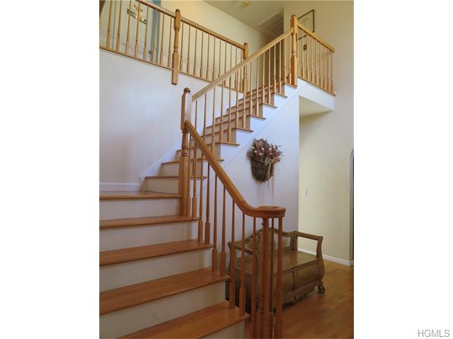 For Sale: 67 N Airmont Rd Suffern, NY 10901