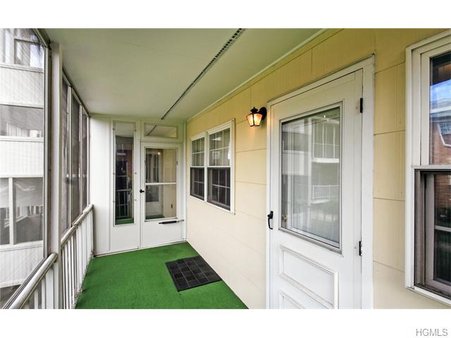 For Sale: 114 W Bon Aire Cir #10A Suffern, NY 10901