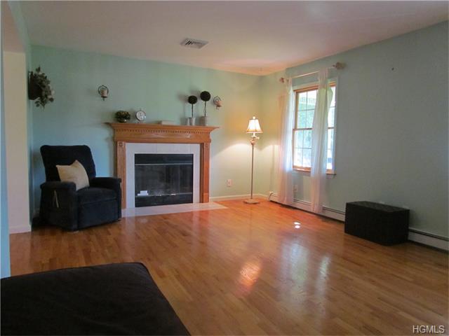For Sale: 24 Arbor Rd Campbell Hall, NY 10916