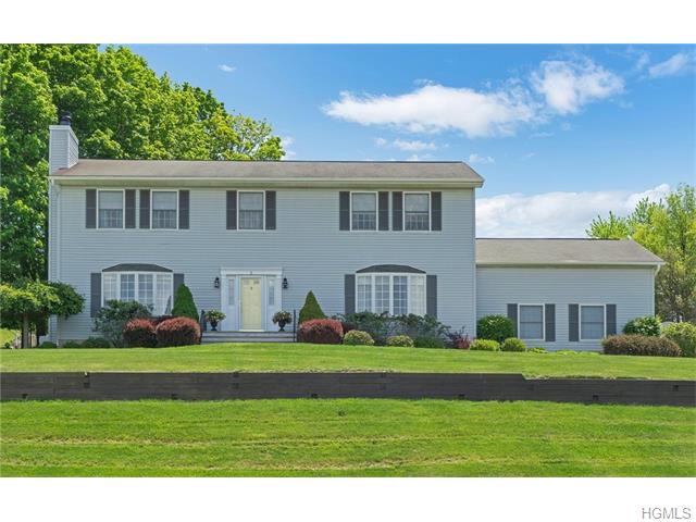2 Laura Dr, Chester NY 10918