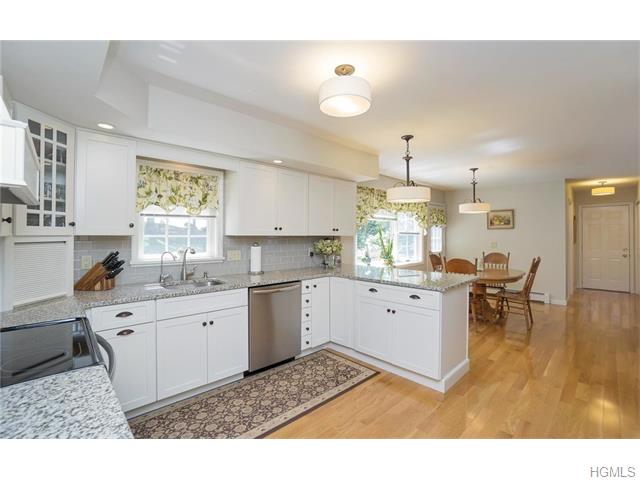 2 Laura Dr, Chester NY 10918