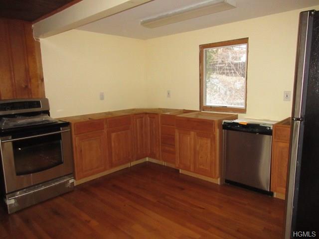 8 Van Dunk Ln