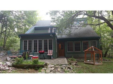 24 Hummingbird Ln