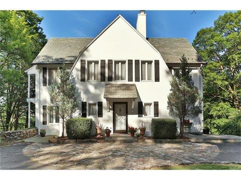 24 Hummingbird Ln