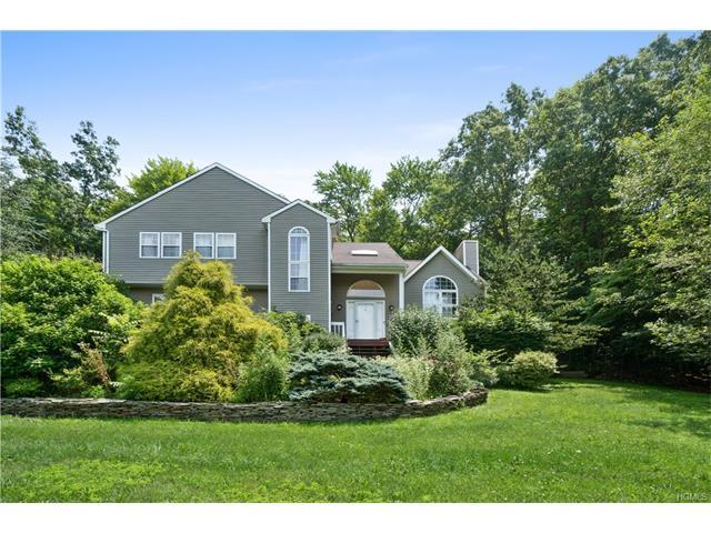 24 Hummingbird Ln